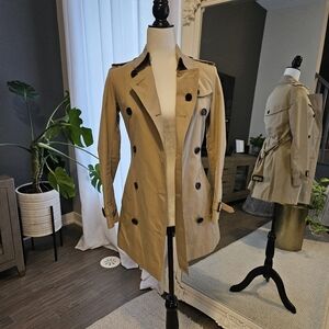 BURBERRY mid-length trenchcoat